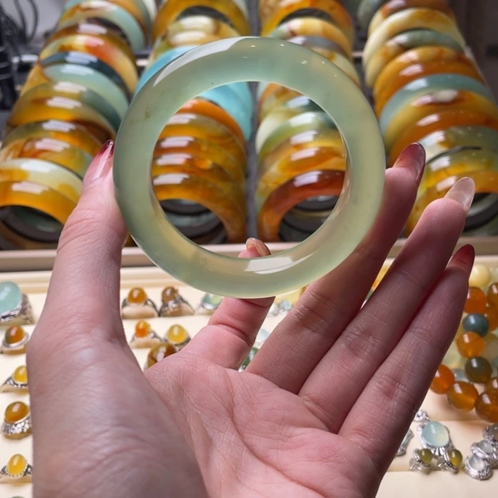 蛇纹石玉手镯未镶嵌52.3