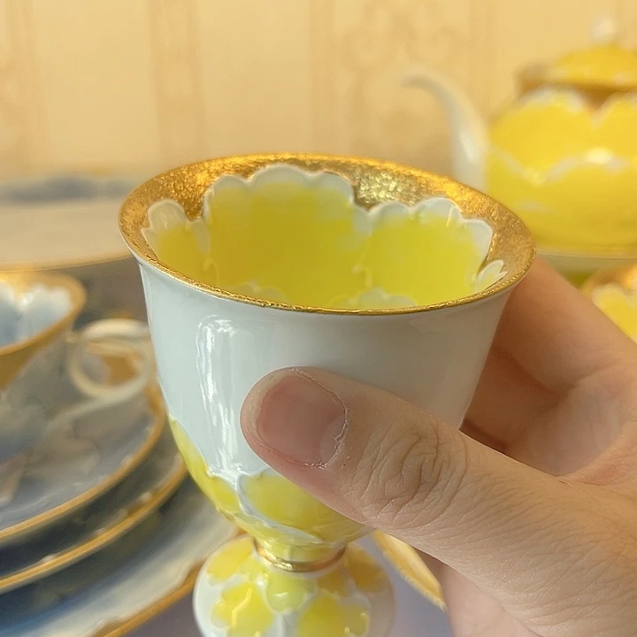 瓷片The first thing