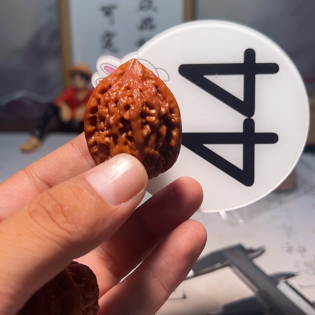 觉***悟文玩核桃，白色44号