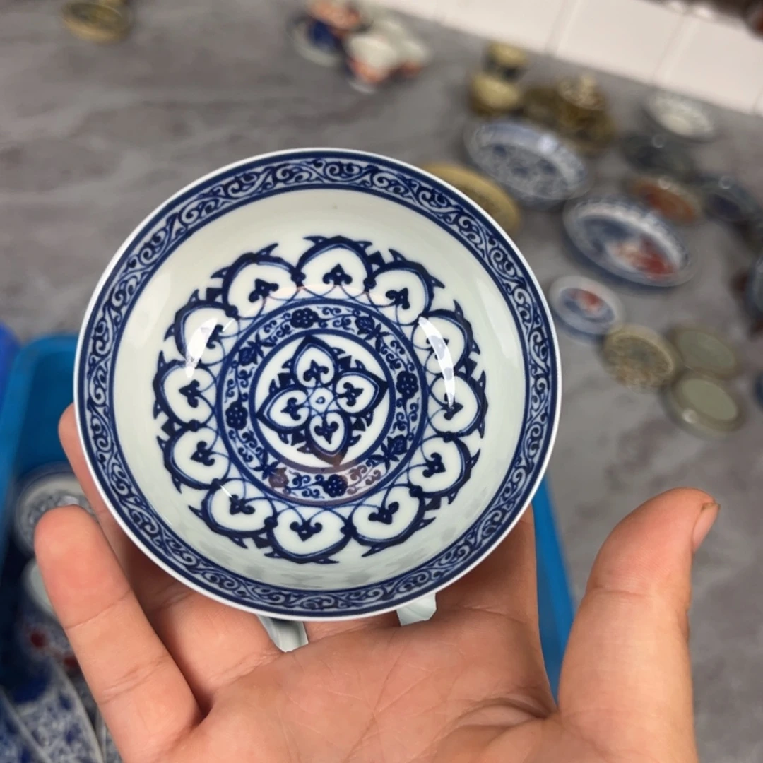 白青花宝相普洱杯全
