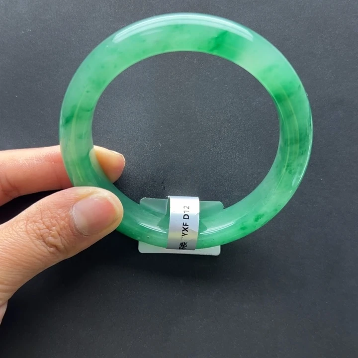 石英质玉未镶嵌手镯+玲玲61