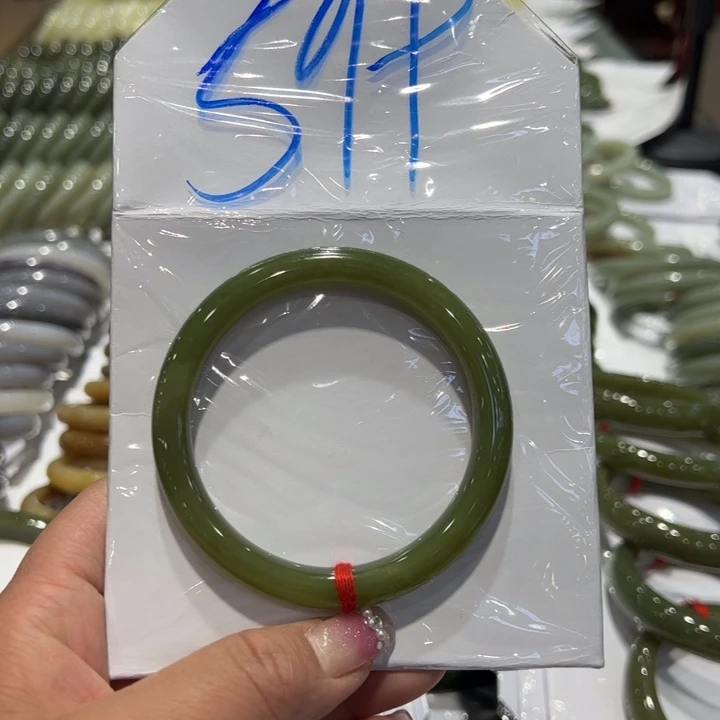和田玉手镯未镶嵌茶*