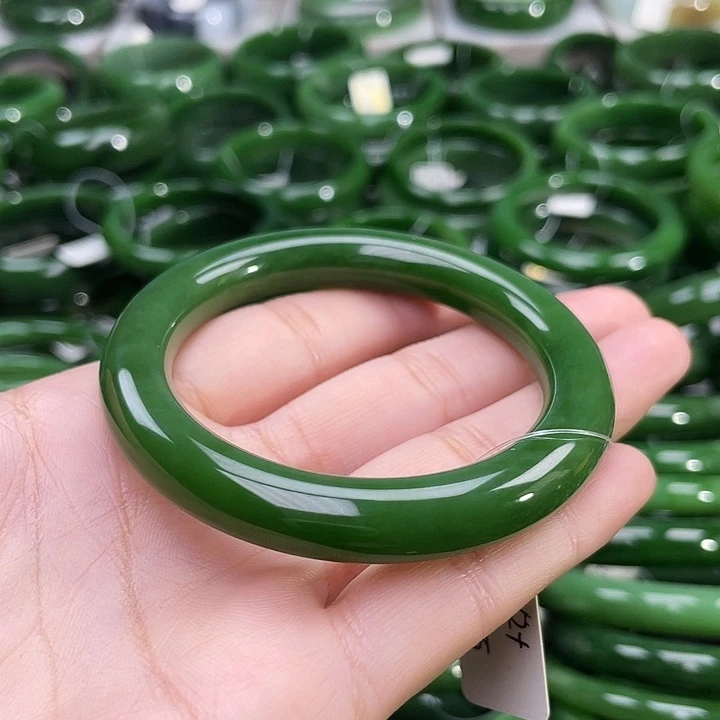 未镶嵌手镯和田玉（碧玉）