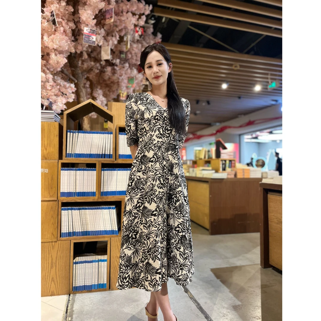 SEASON  WIND/季候风夏季新款时尚高腰印花连衣裙SG2LC0456