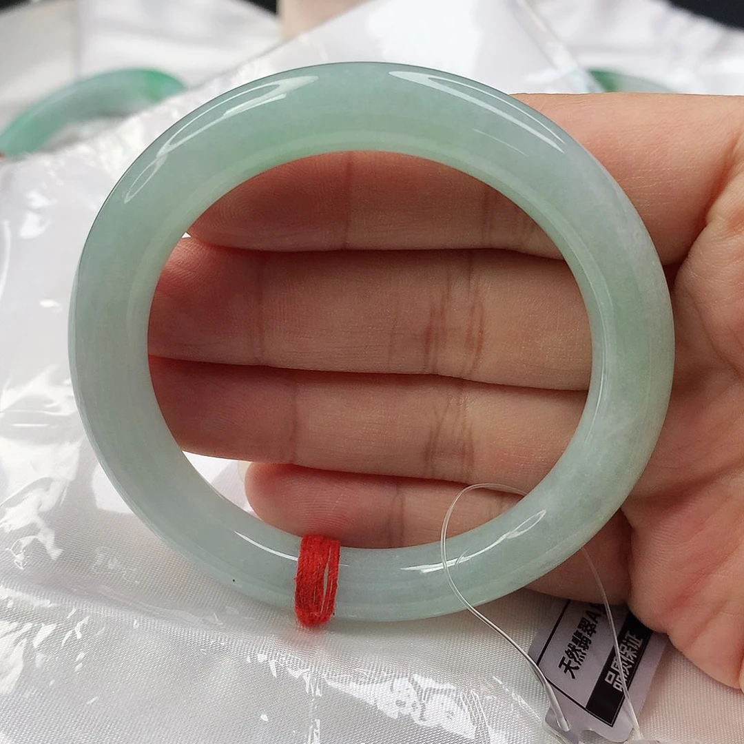 未镶嵌手镯（圆镯）翡翠5