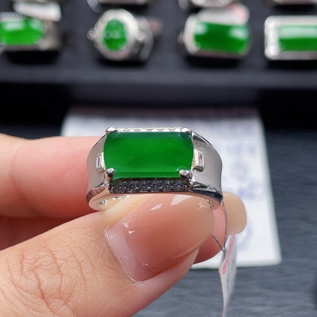 翡翠戒指银S925镶嵌天然a货翡翠没运费险2557