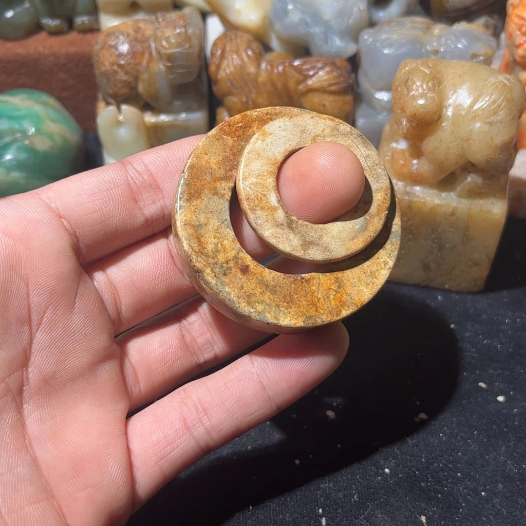 和田玉未镶嵌挂件