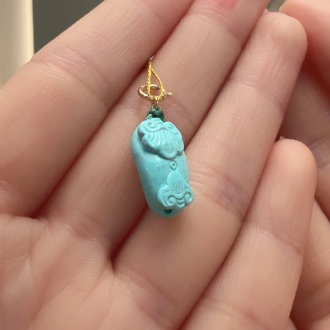 绿松石未镶嵌颈饰