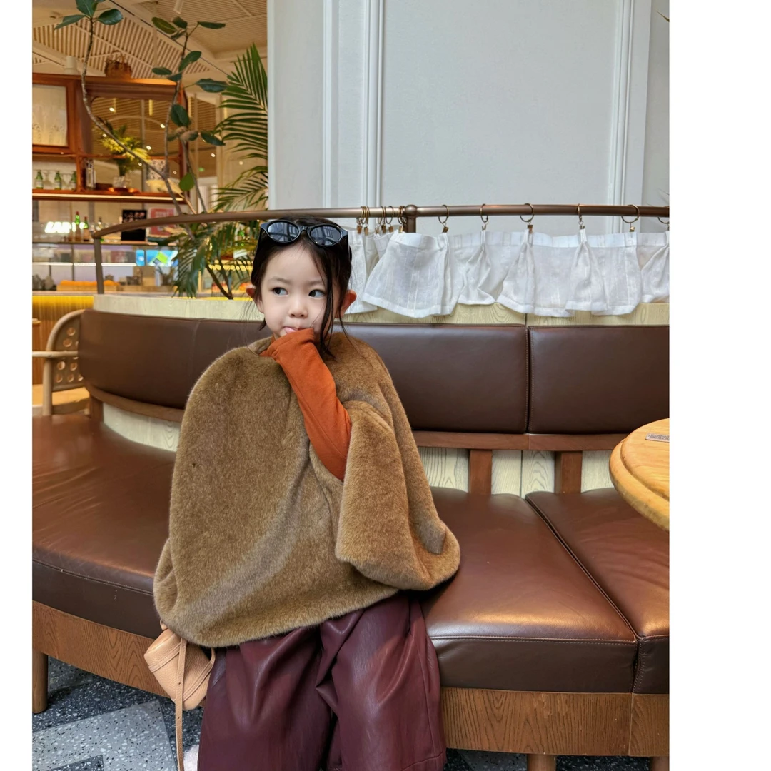 壹妈童装女童韩版秋冬百搭千金风套装棕色毛绒披肩斗篷红色九分裤