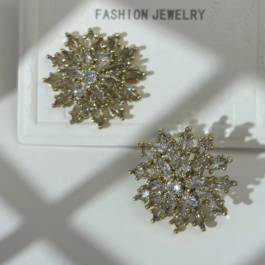 铜合金合成锆石耳饰 耳饰时尚耳钉大气手工气质轻奢百搭复古小众