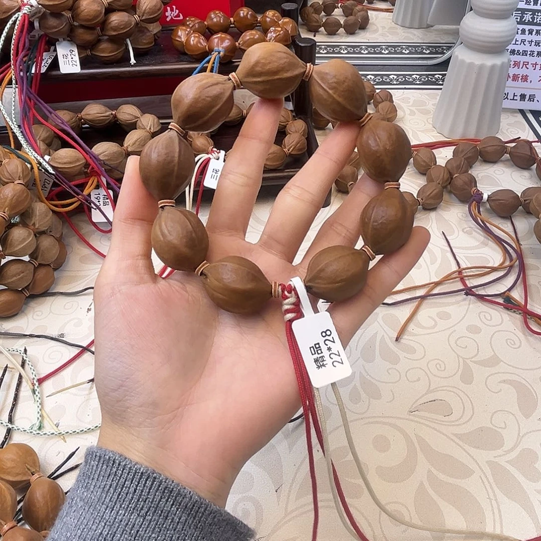 发***哥吊坠橄榄核111111111