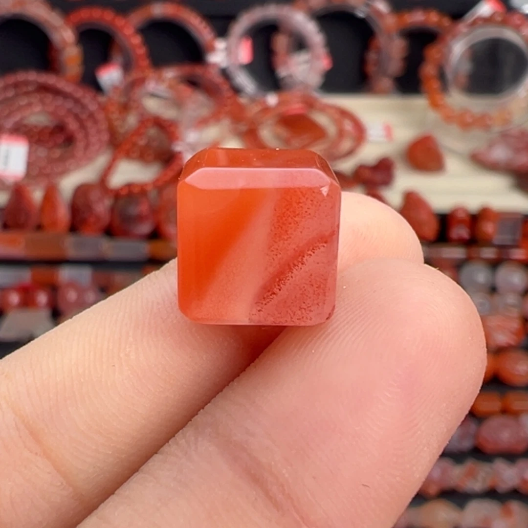 南红玛瑙未镶嵌颈饰方糖