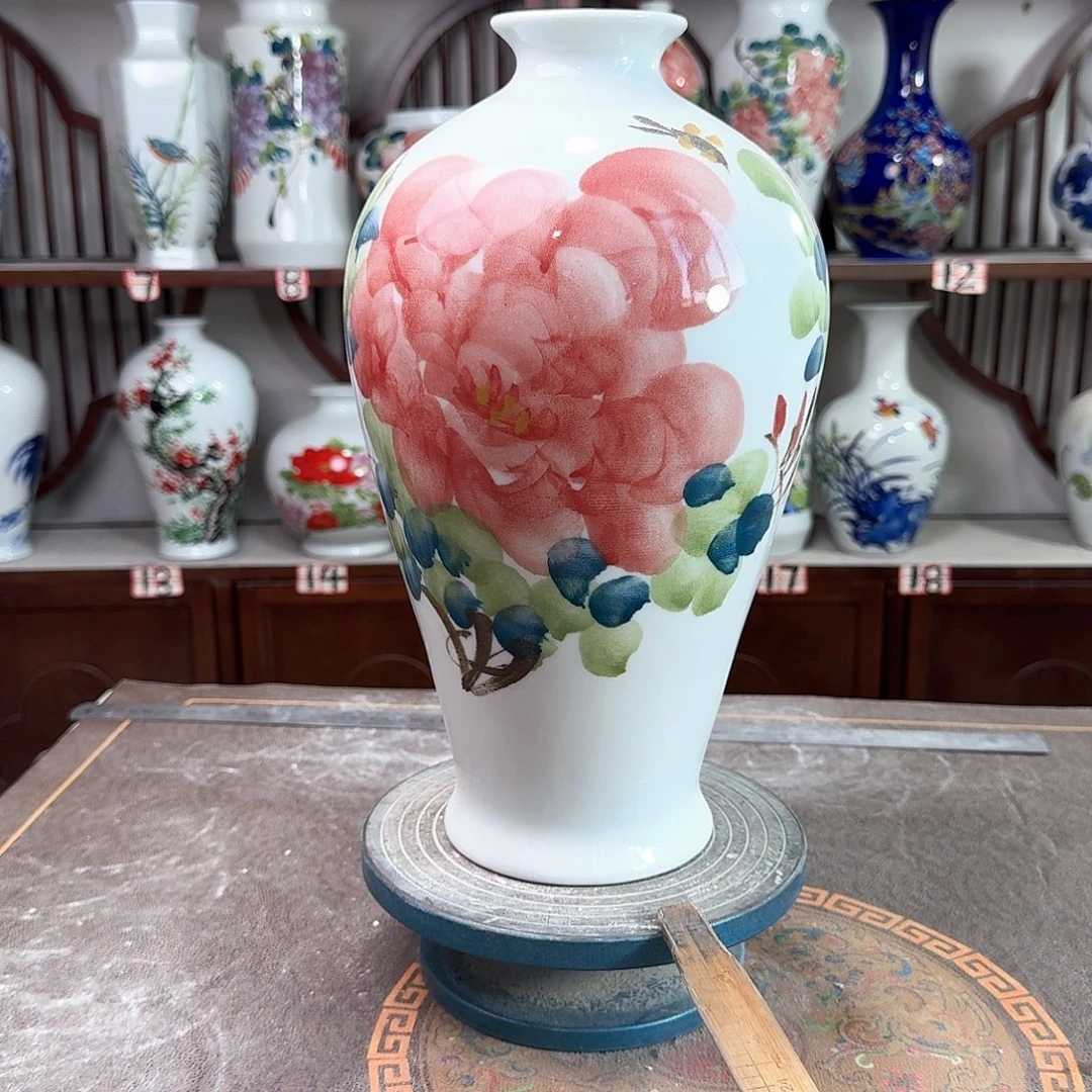 摆件陶景德镇陶瓷梅红牡花