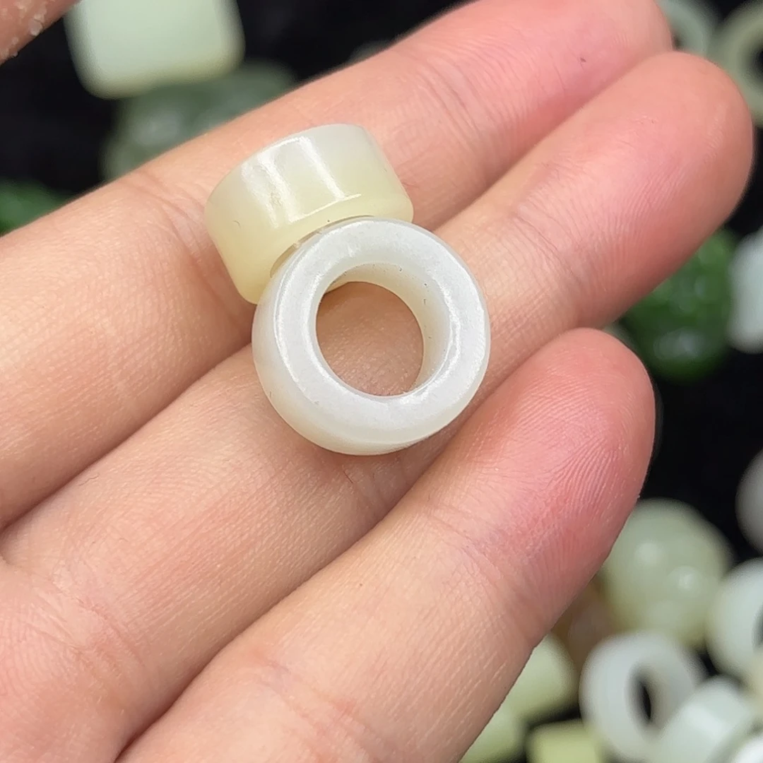 和田玉未镶嵌颈饰海****?