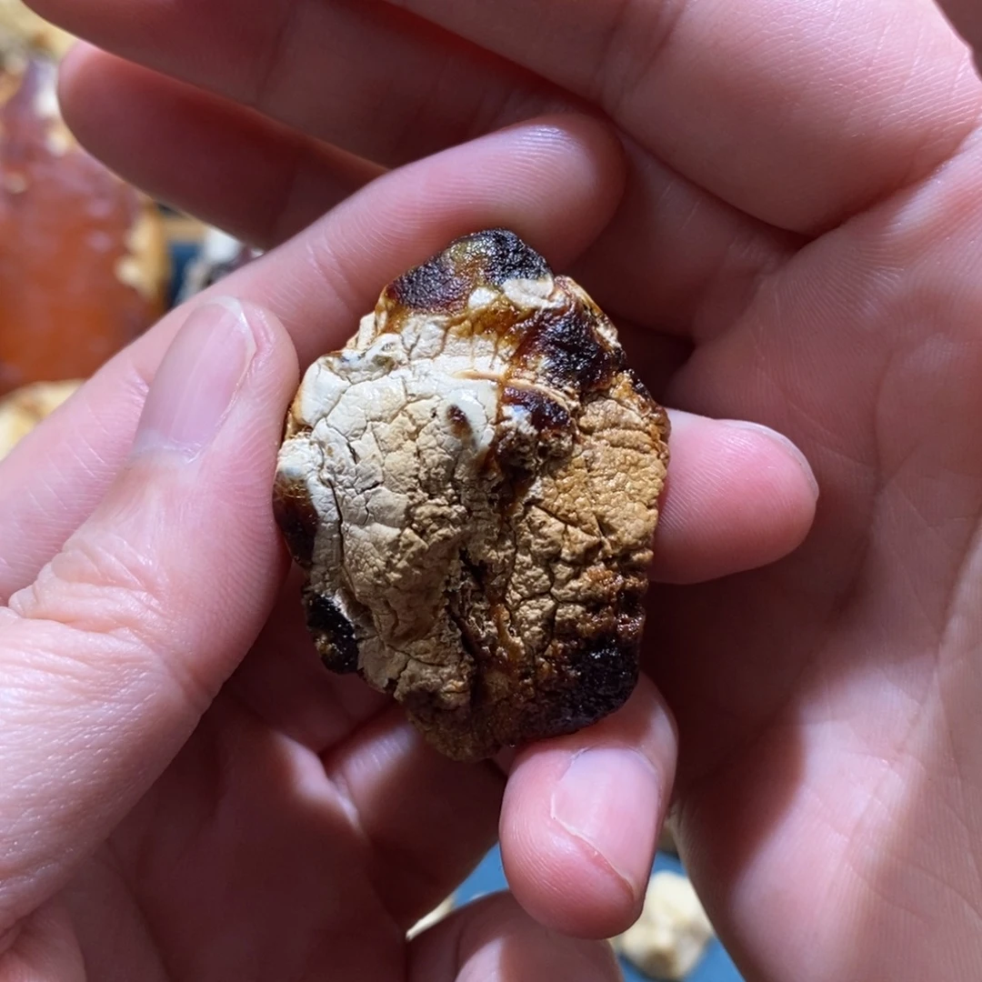 定制琥珀未镶嵌蜜蜡