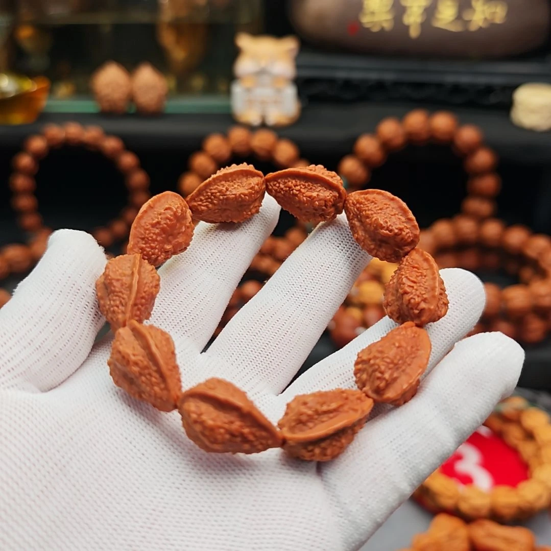 文玩核桃手串绣花鞋楸子异形手串