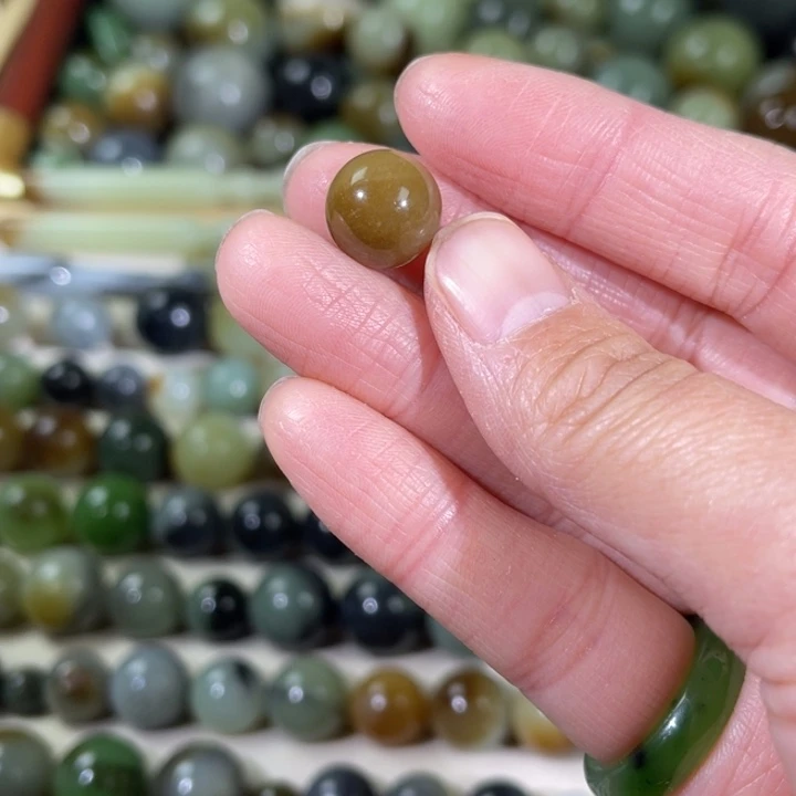 和田玉（糖玉）未镶嵌珠宝半成品12