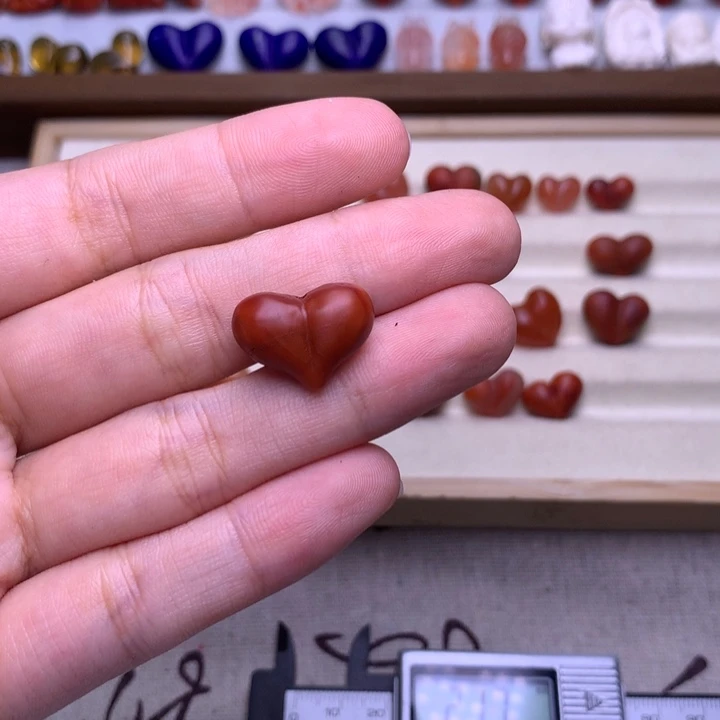 南红玛瑙未镶嵌珠宝半成品25