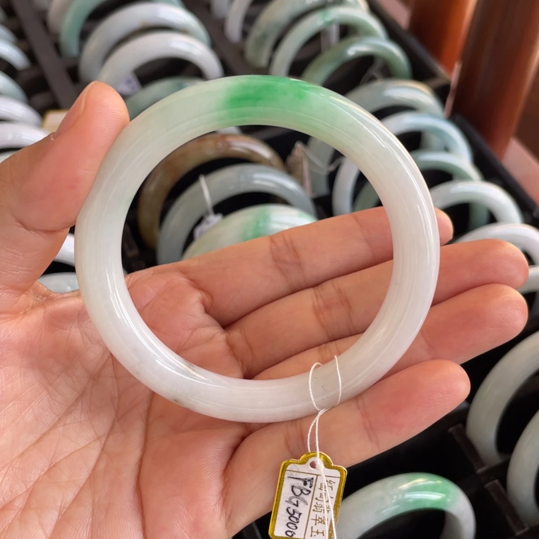 翡翠未镶嵌手镯手镯