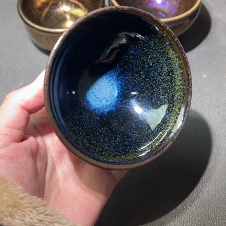 茶盏好想和她谈一下心了