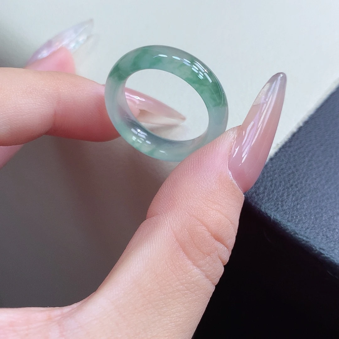 翡翠未镶嵌戒圈17号