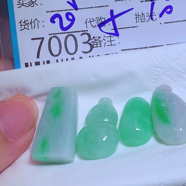 牵***手翡翠未镶嵌挂件hhh