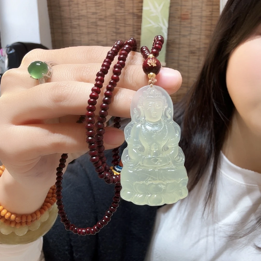 蛇纹石玉未镶嵌颈饰