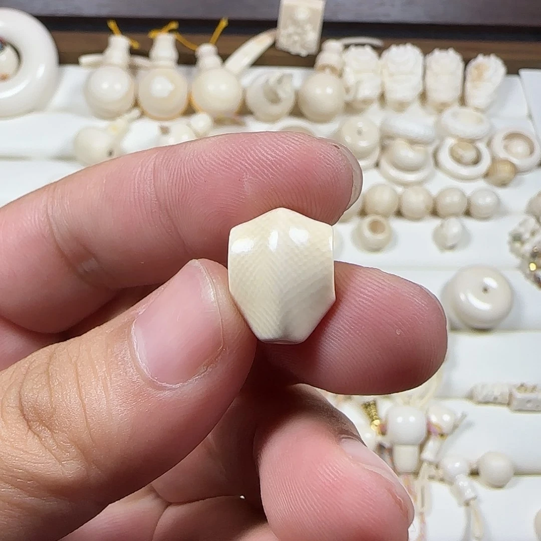 木小*鱼猛犸牙精品鲨鱼背