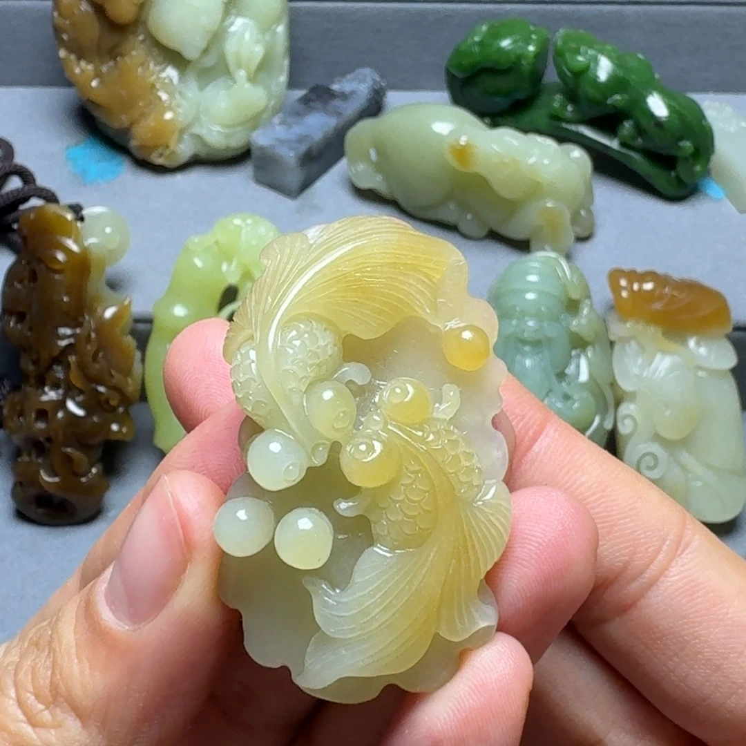 和田玉未镶嵌颈饰