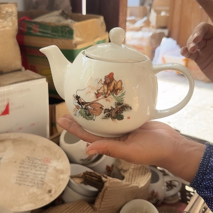 库存微瑕单孔水壶口失圆