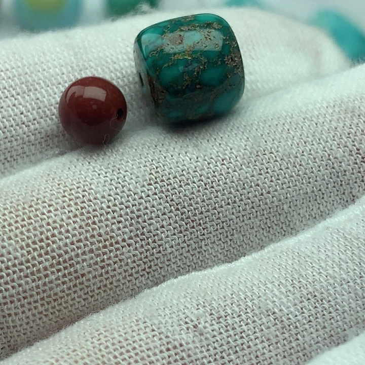 南红玛瑙未镶嵌珠宝奇石