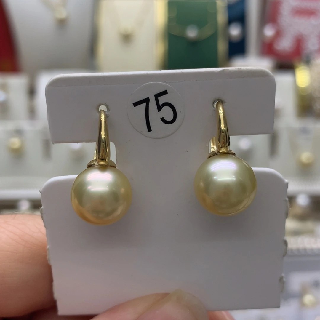 耳饰18K金镶嵌海水珍珠