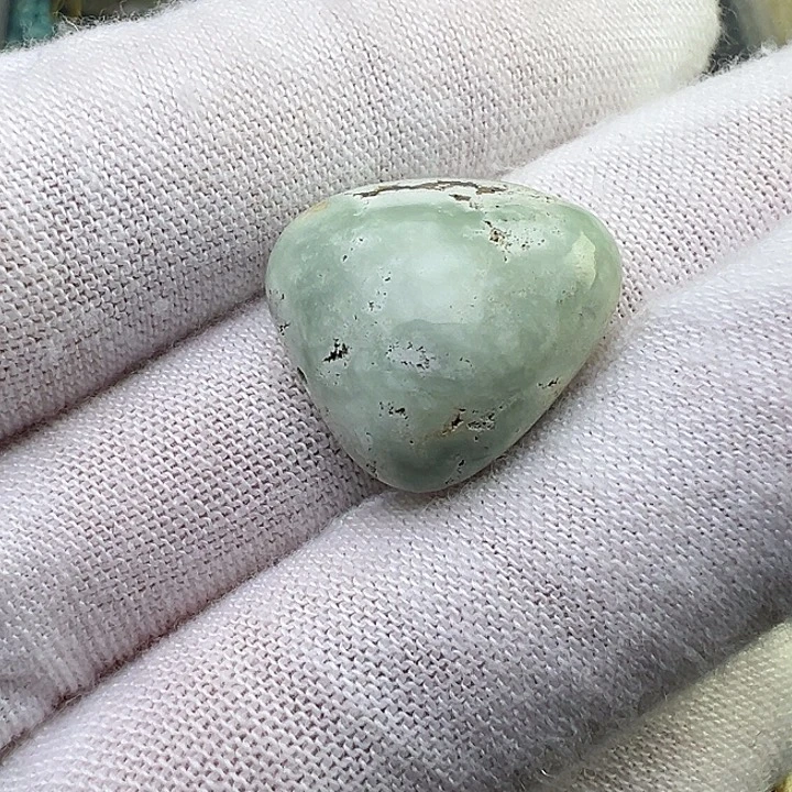 南红玛瑙未镶嵌珠宝奇石