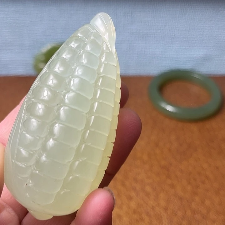 蛇纹石玉未镶嵌手把件