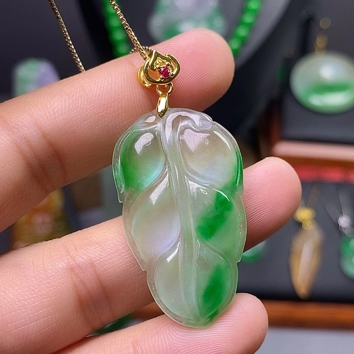 吊坠(赠链)未镶嵌翡翠