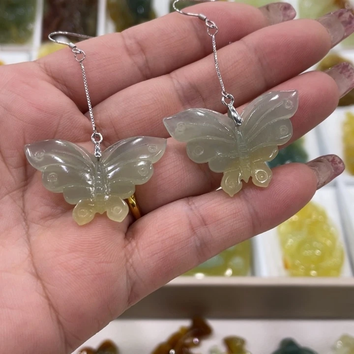 蛇纹石玉合金颈饰