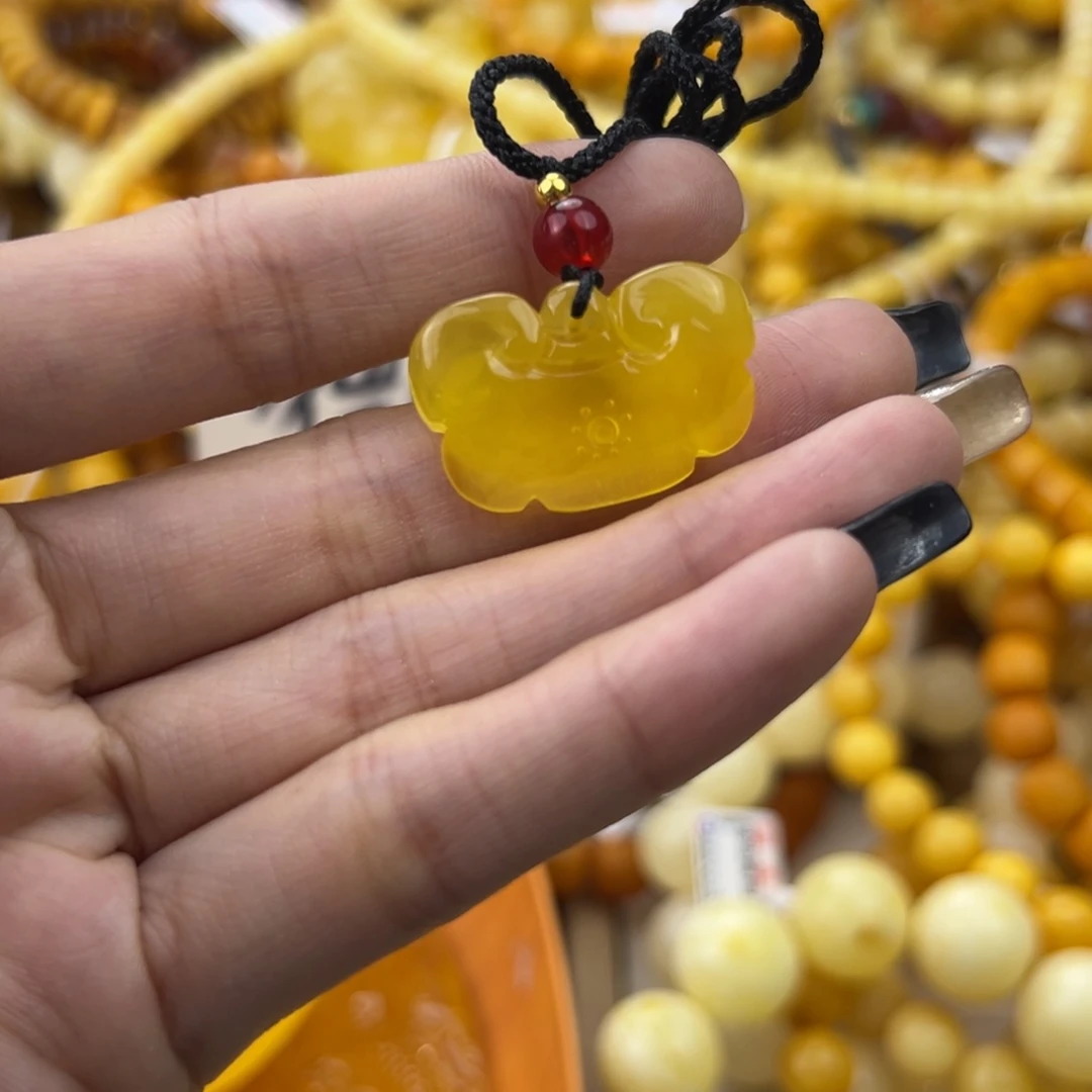 琥珀珠宝奇石未镶嵌
