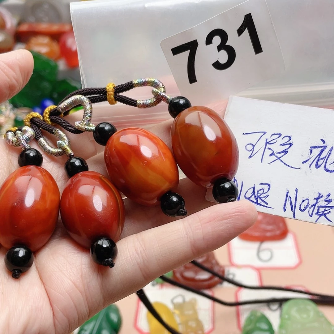 合金颈饰玛瑙/玉髓雪***?