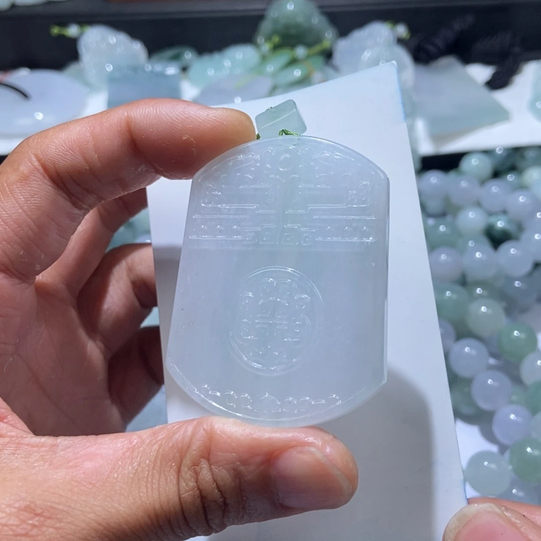 定制翡翠未镶嵌仿古牌