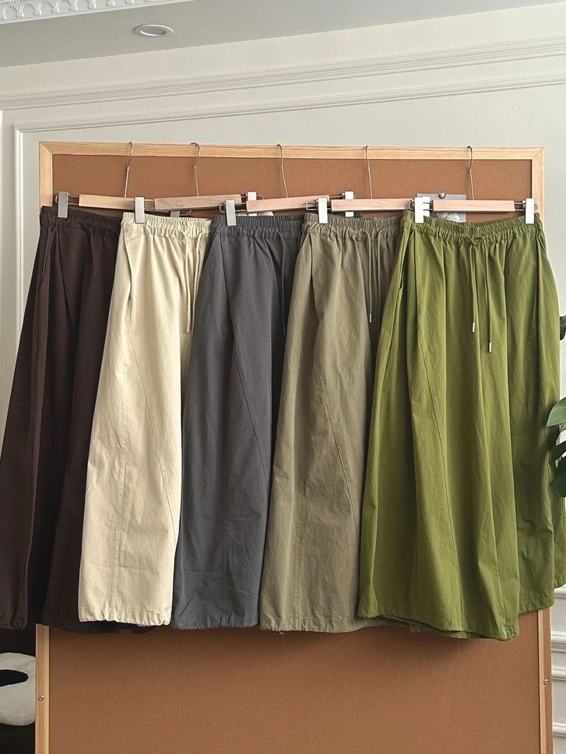 人手必备一条的休闲阔腿长裤