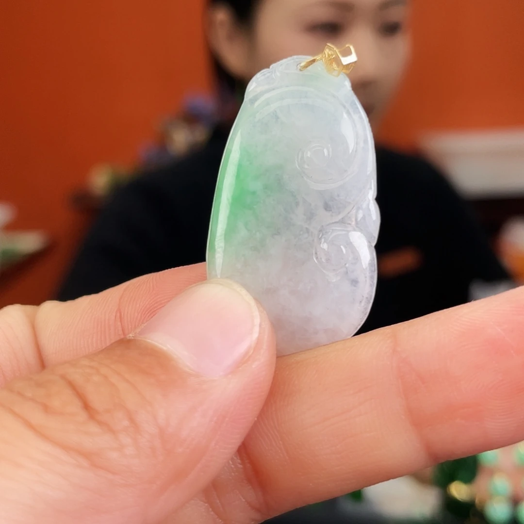 翡翠18K金镶嵌耳饰