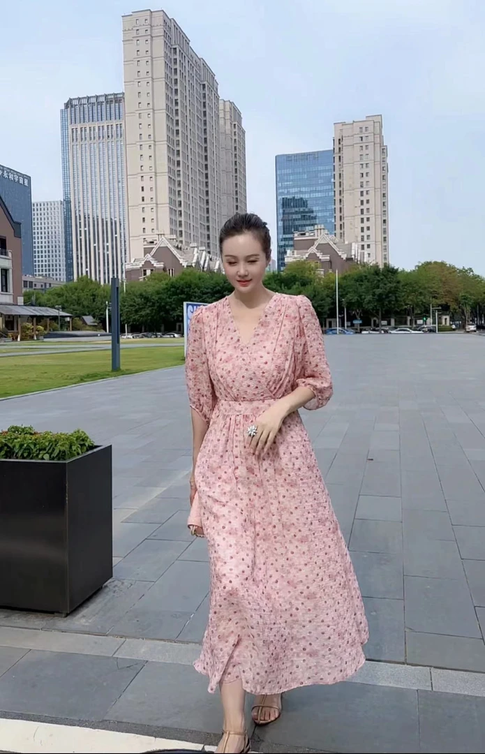 粉色波点中袖V领2025夏新款温柔风显瘦收腰长款连衣裙6676