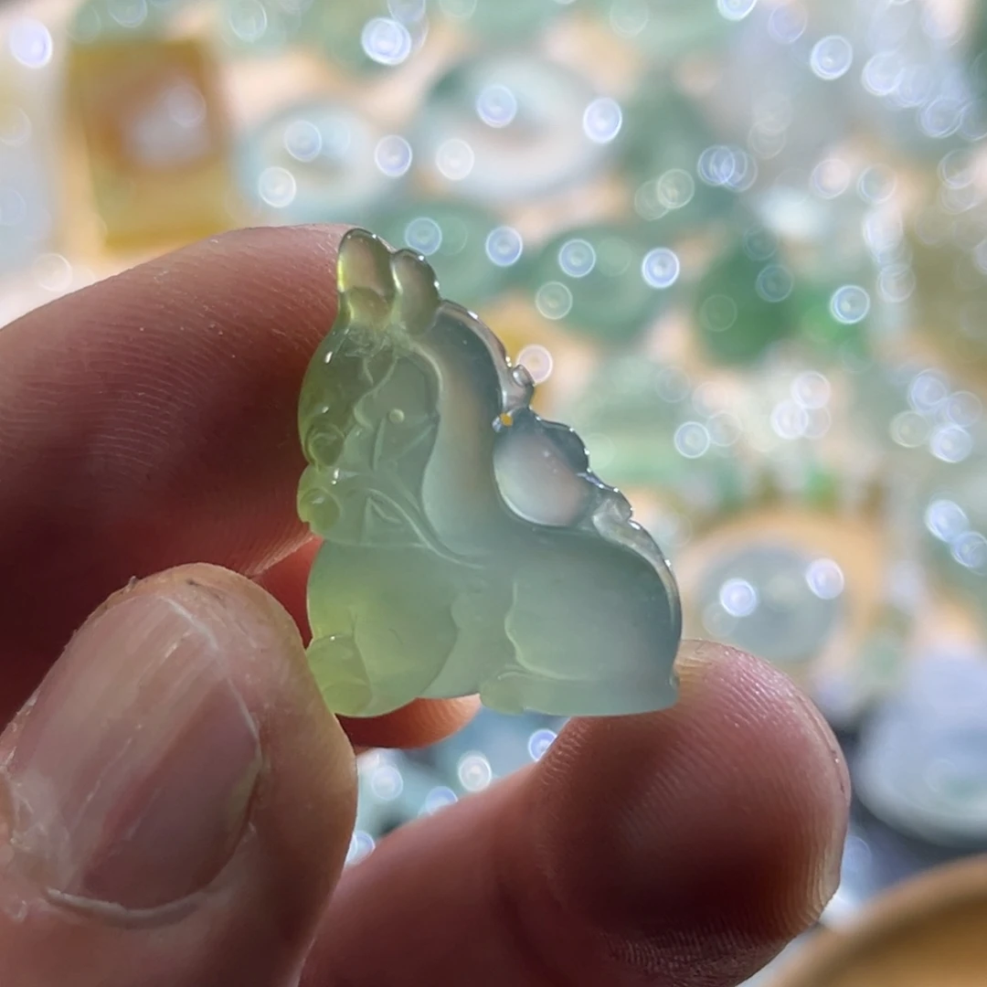 定制翡翠未镶嵌翡翠