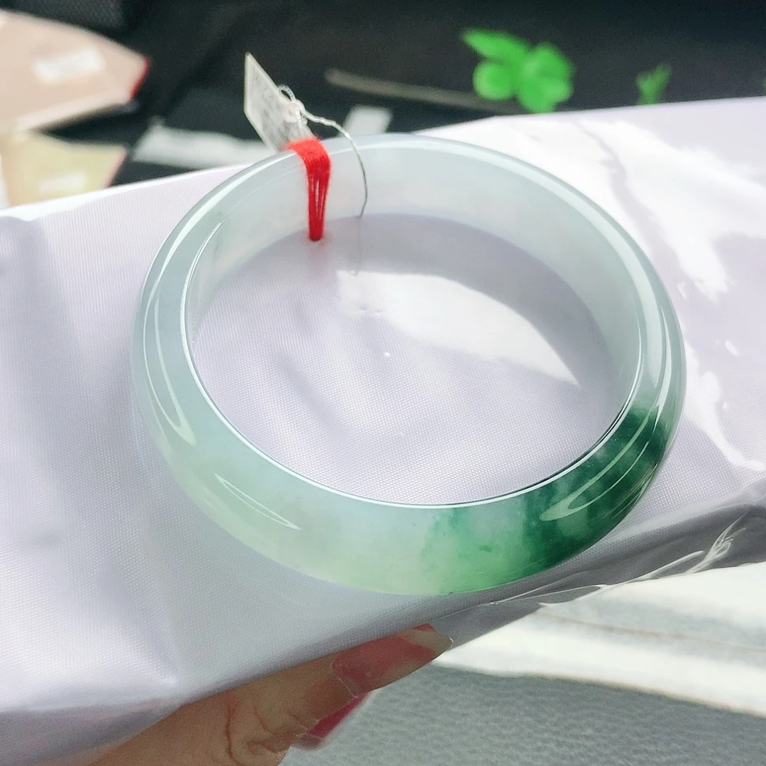 翡翠未镶嵌手镯57圈