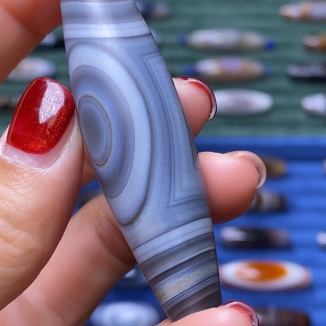 B***S玛瑙/玉髓未镶嵌珠宝半成品