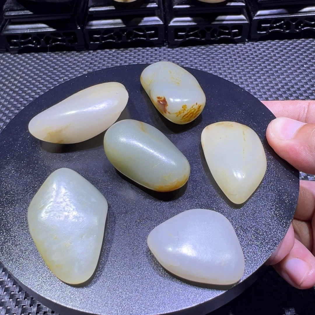 吊坠(不含链)未镶嵌和田玉（子料）122