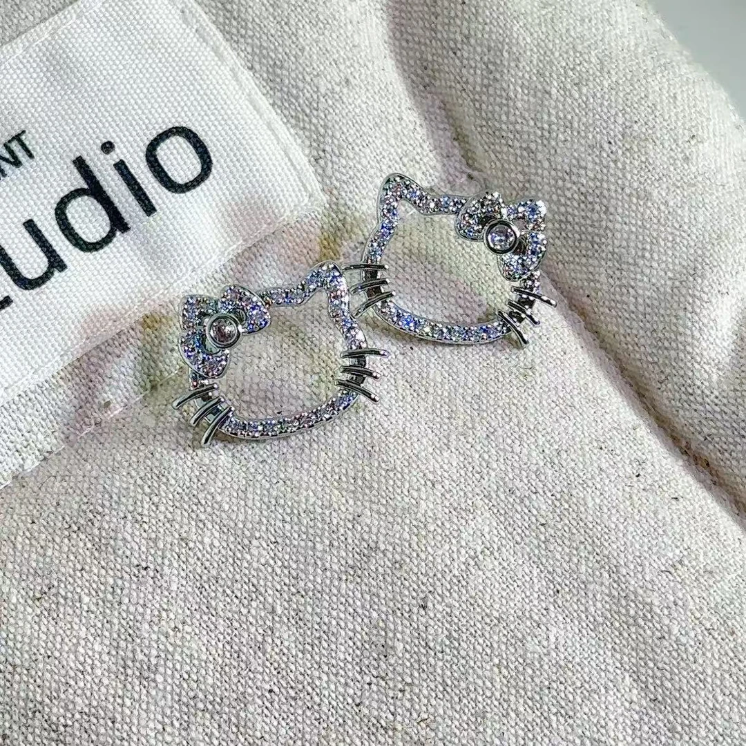 铜合金耳饰 【简约精美气质百搭镂空kt耳钉】Z173