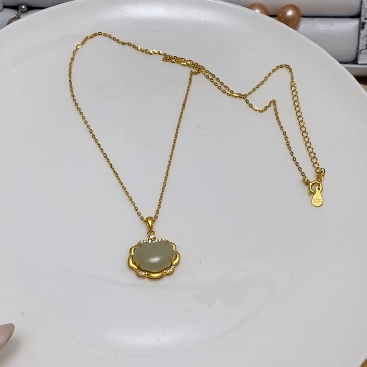 银S925镶嵌淡水珍珠小福锁吊坠