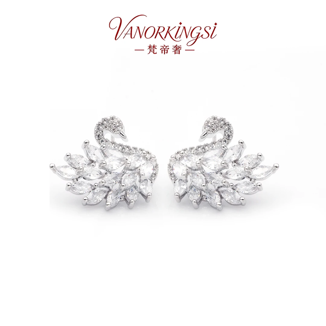 铜合金耳饰 925银针闪钻天鹅耳钉精致简约时尚百搭耳饰 | F8103