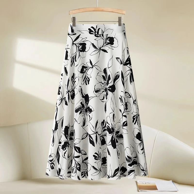 拉夏贝尔醋酸缎面半身裙女夏季薄款2025新款碎花印花高级感a字裙